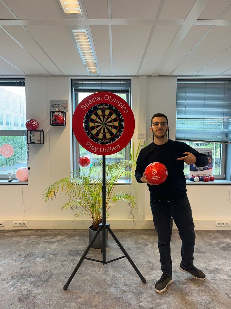 Sulayman Tekfaoui stage bij Special olympics play unified